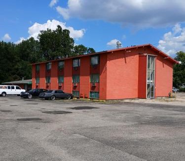 Grand Rapids Hotel | Capital O Pleasant Motel Grand Rapids MI