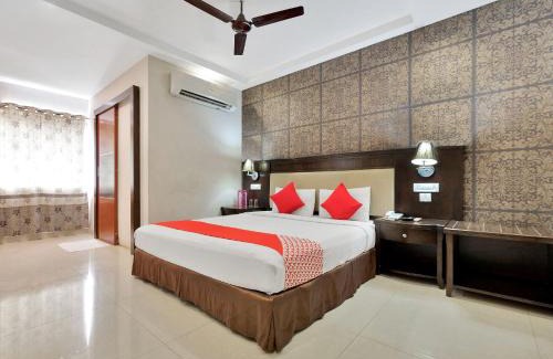 Kondapur Hotel | Capital O Rudra Grand Near Kondapur x Road