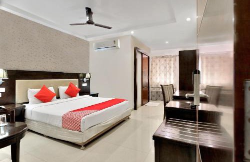 Kondapur Hotel | Capital O Rudra Grand Near Kondapur x Road