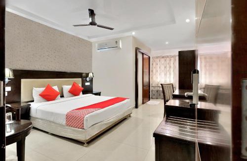Kondapur Hotel | Capital O Rudra Grand Near Kondapur x Road