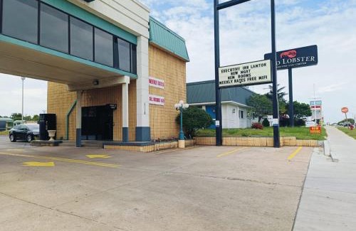 Lawton Hotel | Capital O Travelers Inn Lawton Fort Sill