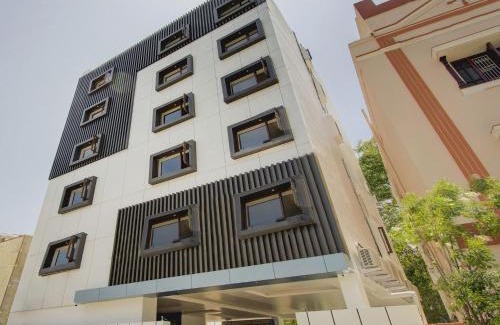 Vijayawada Hotel | Capital O V Hotel
