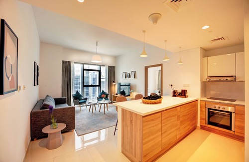 Capital Centre Hotel | Capital Suites Hotel Apartments