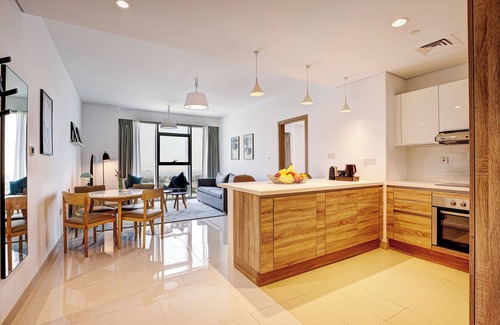 Capital Centre Hotel | Capital Suites Hotel Apartments