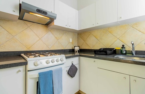 Los Morales Apartamento | Capitalia | Modern 1BR Escape
