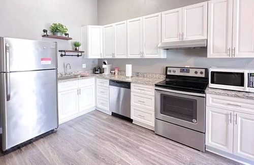 Tallahassee Casa | Capitol/Campus Retreat: Clean, Cozy w/King Bed