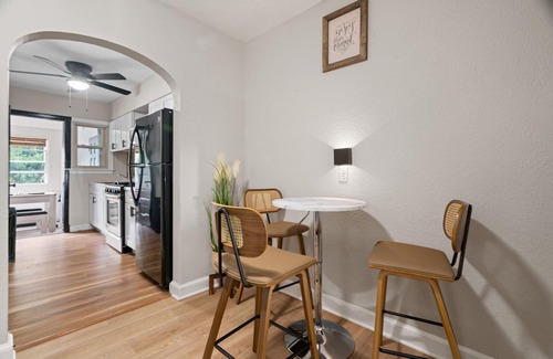 Fairlawn Condominio | DC Retreat in Capitol Hill—Pets, Parking & Metro
