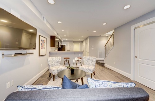 Stanton Park Casa | Capitol Hill / Senado de los Estados Unidos / Capitolio de los Estados Unidos. One Bdrm Apt