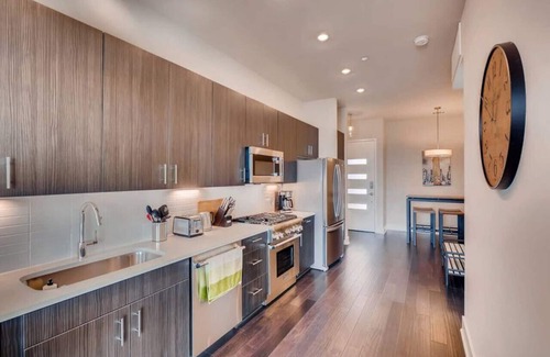 West End Condominio | Capitol View Condos | Downtown Austin - Lone Star
