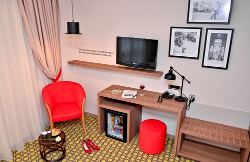 Old Town Hotel | Capitolina City Chic Hotel