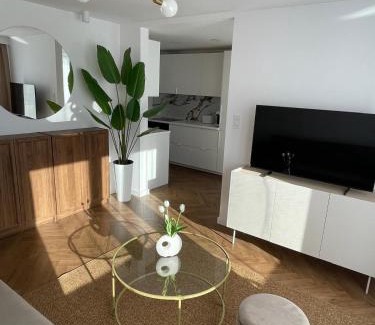 Ustka Apartamento | "Cappuccino" Apartament, centrum Ustki, wszędzie blisko