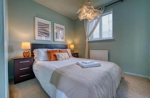 Loughborough Casa | CAPRI 13 SA - Contemporary 2 bedroom house in Loughborough with free parking, Close to Loughborough University & M1 Motorway