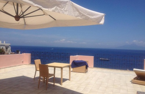 Marina Grande Cama Y Desayuno | Capri Inn
