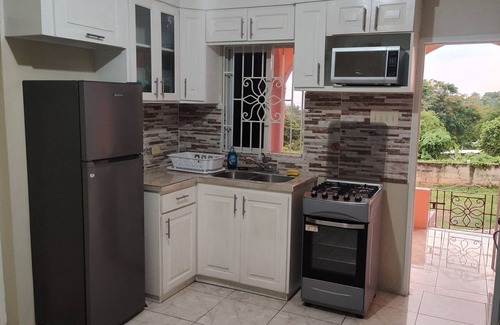 West Gate Hills Apartamento | Capricorns Retreat