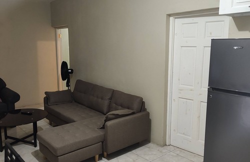 West Gate Hills Apartamento | Capricorns Retreat