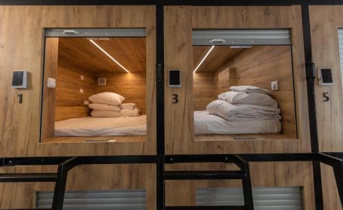 Andel Hostal | Capsule hostel Andel Centre SPIRIT