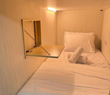 Business Bay Hotel | Capsule Room in Business Bay Near Downtown