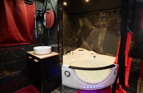 Valenciennes Apartamento | Capsule Secret - Jacuzzi - Netflix & Home cinéma - Jeux de couple - Barre de pole dance