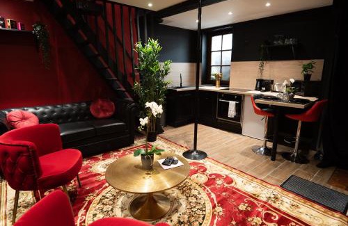 Valenciennes Apartamento | Capsule Secret - Jacuzzi - Netflix & Home cinéma - Jeux de couple - Barre de pole dance
