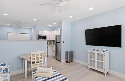 Sanibel Casa | Captain Ed's - Charming Studio at PalmView of Sanibel with Bikes