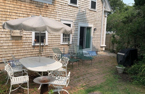 Harwich Port Cama Y Desayuno | Captain Ellis Antique Home in Harwich Port, Cape Cod, MA - 1 Room Rental