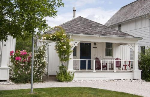 Seabrook Casa | Captain Morgans by Seabrook Hospitality