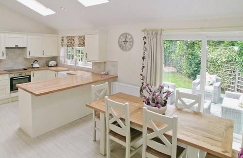 Winterton-on-Sea Cabaña | Captain's Cottage - 27888