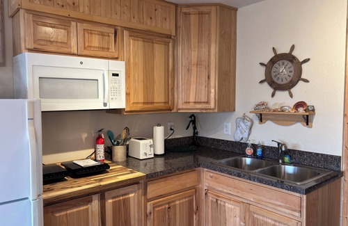 Port Angeles Cabaña | Captain's Cottage (¡Nuevo! Remodelación 2018)
