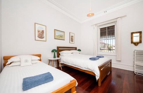 Fremantle Apartamento | Captain's Heritage Cottage - central Fremantle 2 bedroom historic cottage