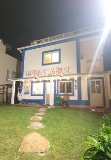 Baleal Hostal | Captain's Log House