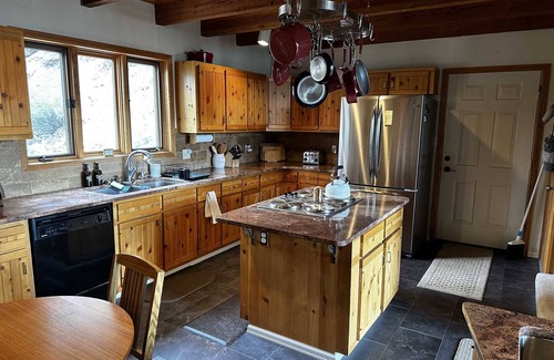 Lake City Casa | Captain's Lookout - Newly Updated Cabin with Unending Views of Lake San Cristobal - OPEN YEAR ROUND
