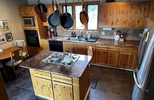 Lake City Casa | Captain's Lookout - Newly Updated Cabin with Unending Views of Lake San Cristobal - OPEN YEAR ROUND