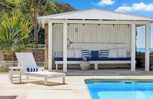 Sapphire Beach Casa | Captain's Quarters: frente a la playa, piscina, vistas, familia y mascotas