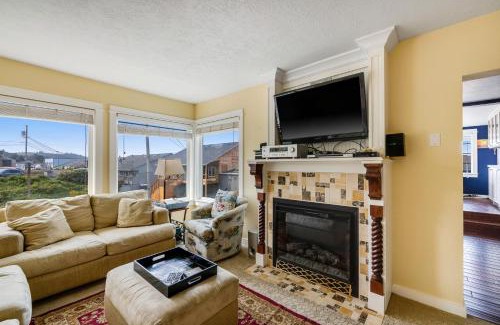 Depoe Bay Casa | Captain's Quarters