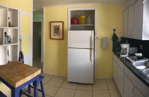 Treasure Cay Casa | CAP'n SAM's - FRENTE AL MAR CON MUELLE - INCLUYE GOLFCART $ 1242. 00 por semana