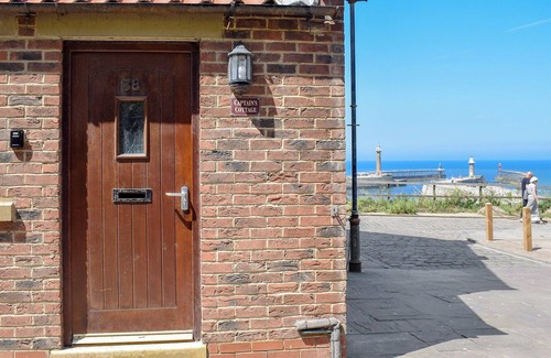 Whitby Cabaña | Captains Cottage - E3643