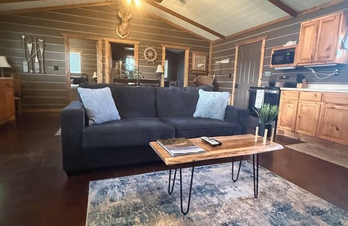Cleora Cabina | Captains Cottage is the perfect retreat