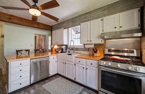 Willoughby Spit Cabaña | Captains Quarters by the Bay by RedAwning