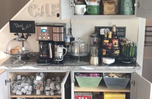 Lynn Cama Y Desayuno | Captains quarters on the lake in lynn