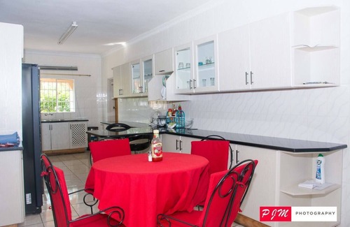 Southern Region Casa | Captivating 16-Bed House in Liwonde