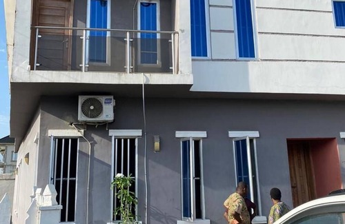 Ofin Casa | Captivating 3-bed House in Lekki, Ac , Wifi