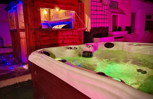 South Shore Casa | Captivating 4-bed Hot Tub House in Blackpool