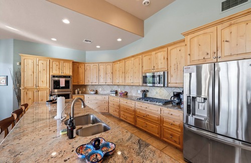 Tanque Verde Casa | Captivating 4-bedroom house w/ optional heated pool, spa and mountain views!