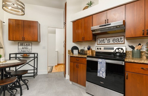 West Linn Casa | Great Deals on Summer Stays!