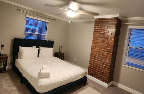 Brookline Casa | Captivating, Clean, Family Oriented House