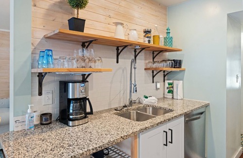 Harbor Springs Condominio | Captivating Hideaway Valley Condo #9