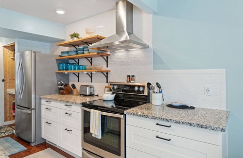 Harbor Springs Condominio | Captivating Hideaway Valley Condo #9