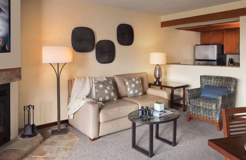 Carmel Highlands Apartamento | Car Week @ Hyatt Carmel Highlands Inn - 2 pisos con vista al mar - Capacidad 4+