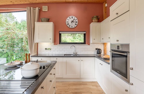 Richmond Cabaña | Cara - a lodge that sleeps 6 guests in 3 bedrooms