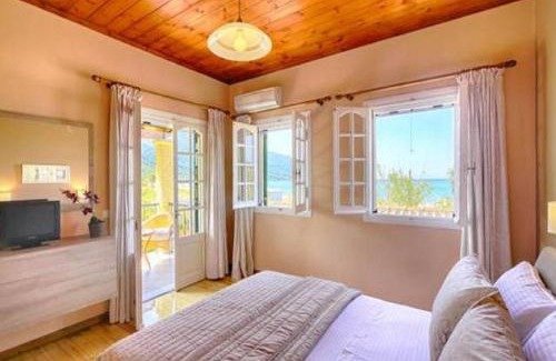 Agios Georgios Pagon Casa | Caramela Beach House